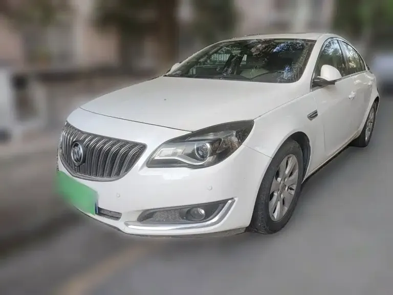 Buick Regal 2.0 L Leading Fashion