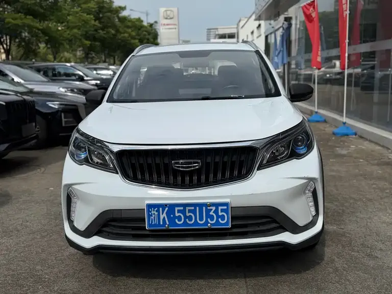 Geely Vision X3 PRO 1.5 L CVT Distinguished