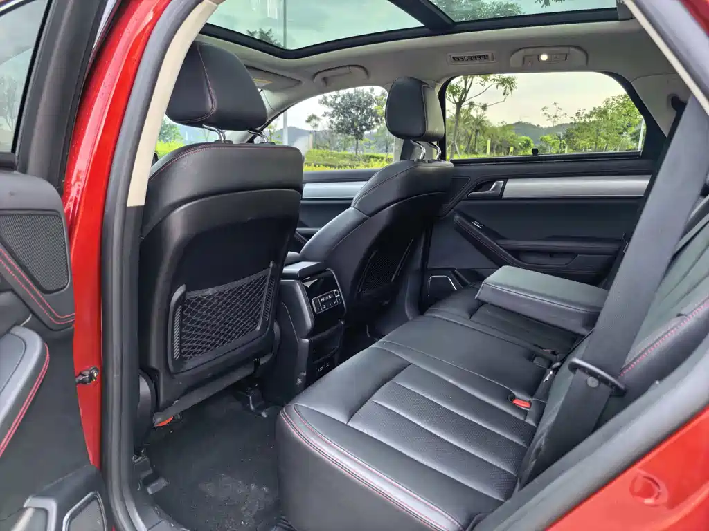 Tang NEV DM 2.0 T Full-time 4 WD Connected Creative Enjoyment 7-seat CN-V