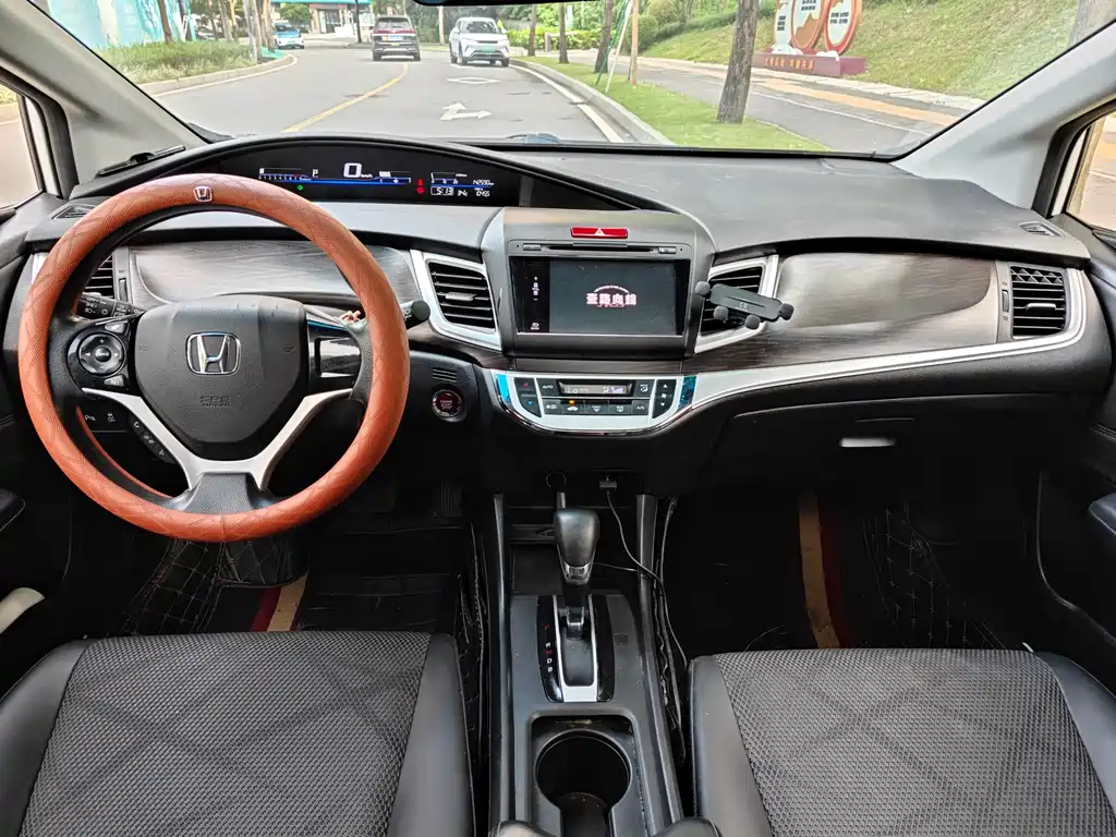 Jade 1.8 L Auto Comfort Elite 5-seat
