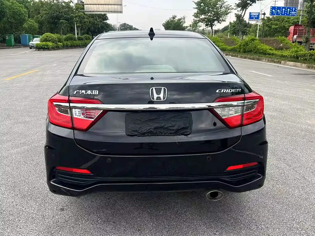 Crider 1.8 L Auto Luxury