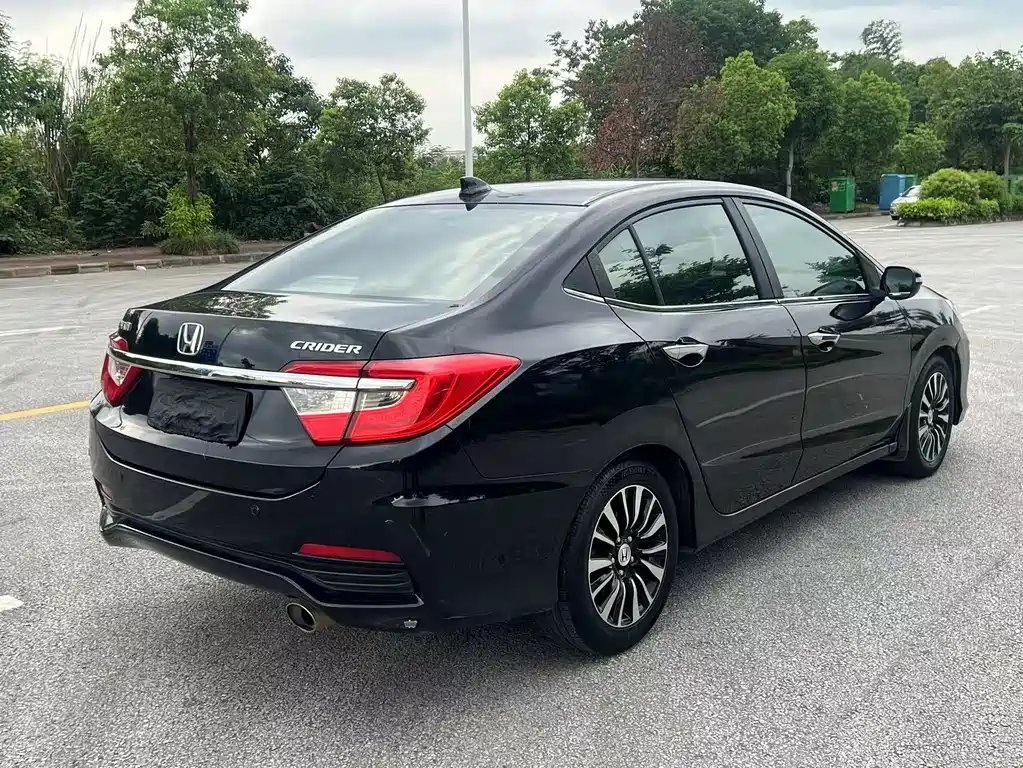 Crider 1.8 L Auto Luxury