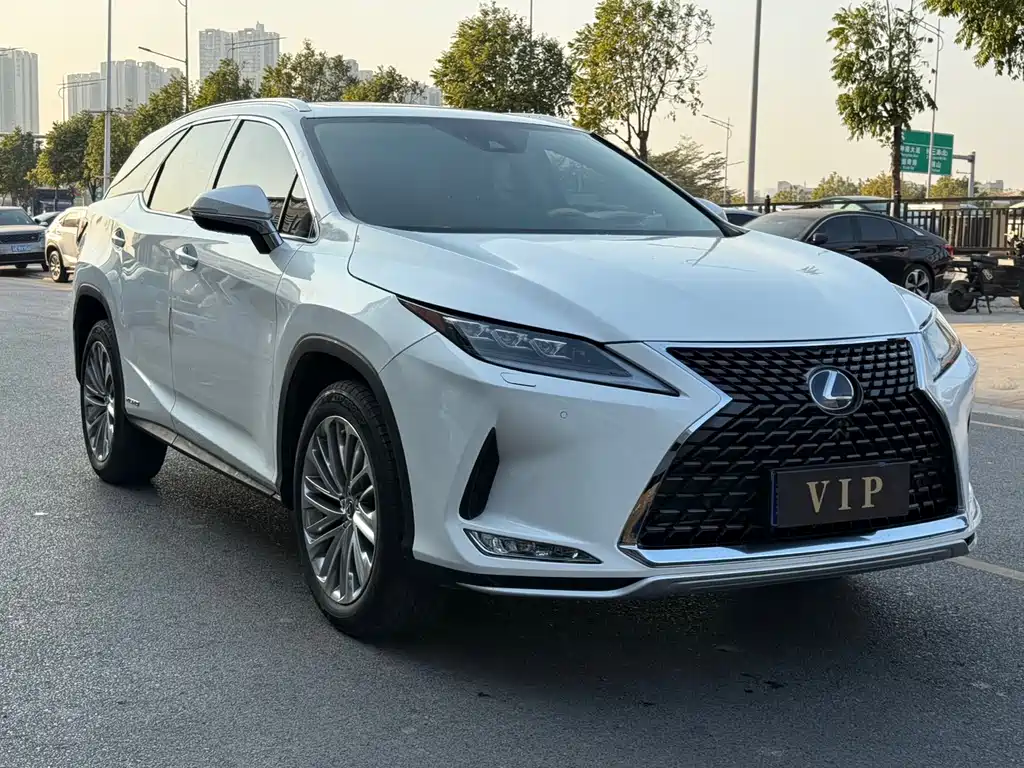 Lexus RX Facelift 450 hL 4 WD Distinguished 6-seat