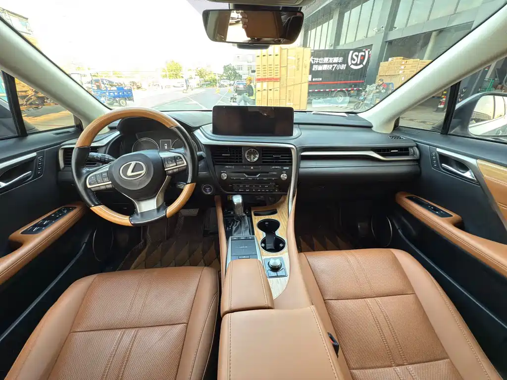 Lexus RX Facelift 450 hL 4 WD Distinguished 6-seat
