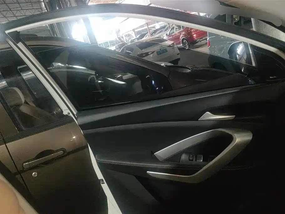 Baojun 530 宝骏530 2020款 1.5 T CVT豪华互联型 7座