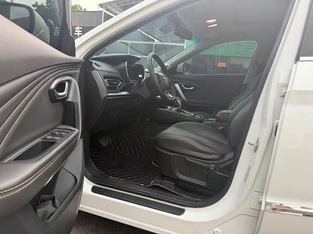 Jetour X70 1.5 T Auto Joy Travel