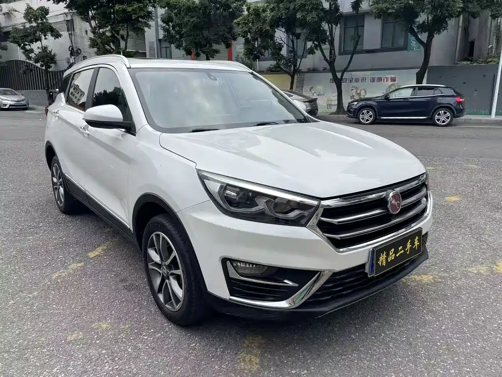 Hanteng X5 1.5 T CVT Luxury