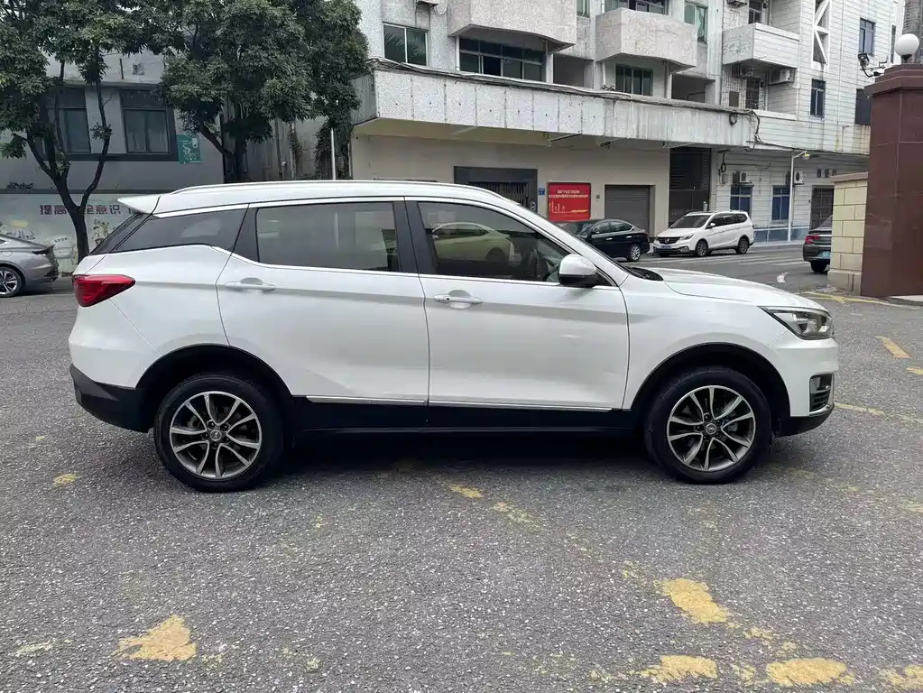 Hanteng X5 1.5 T CVT Luxury