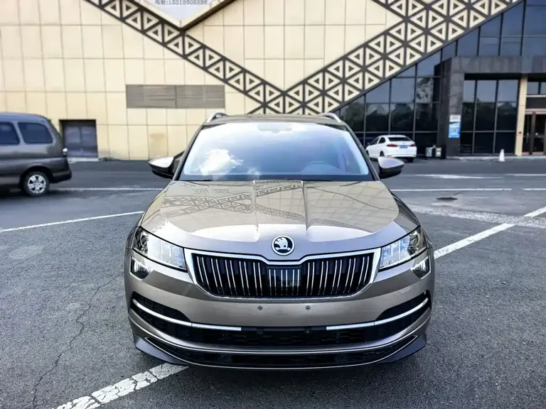 Skoda Karoq TSI280 Luxury Enjoyment