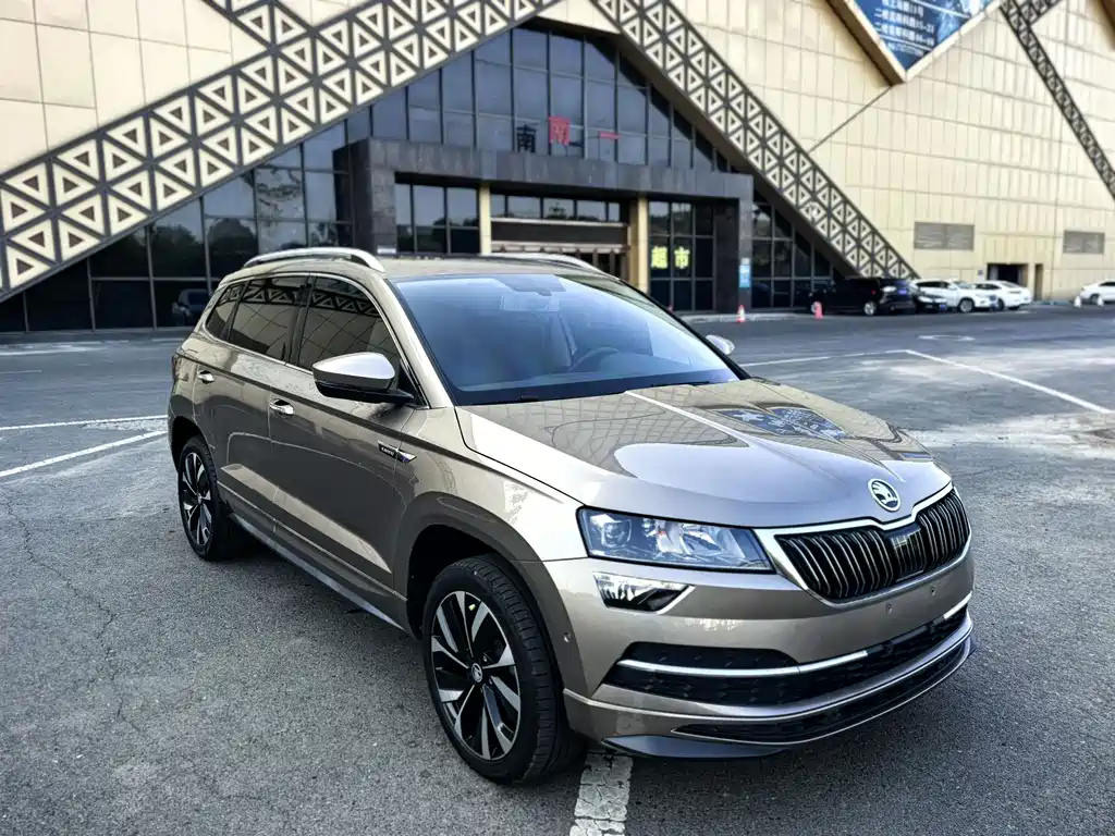 Karoq TSI280 Luxury Enjoyment