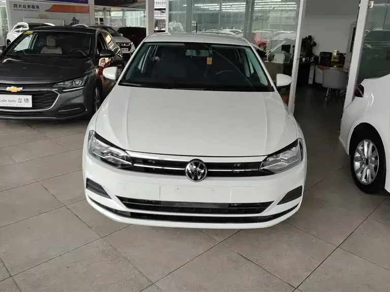 Volkswagen Polo Plus 1.5 L Auto Joyful Living