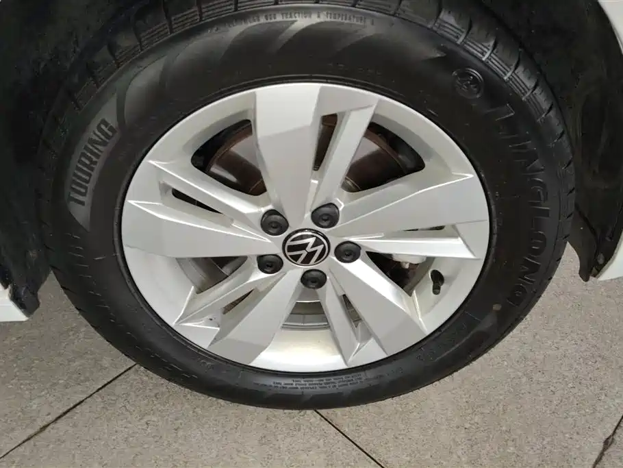 Polo Plus 1.5 L Auto Joyful Living