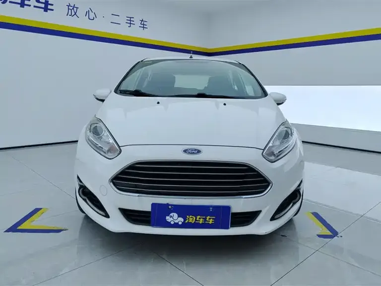 Ford Fiesta Hatchback 1.5 L Manual Style