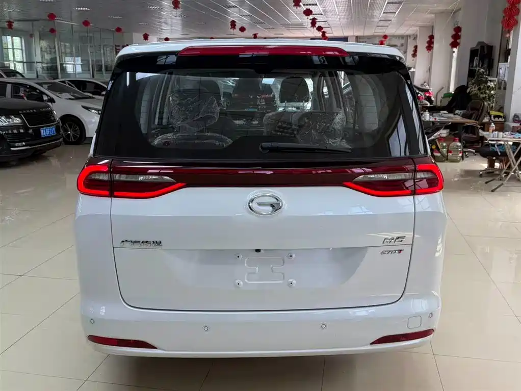 GAC Trumpchi M6 270 T DCT Luxury (7-seat)