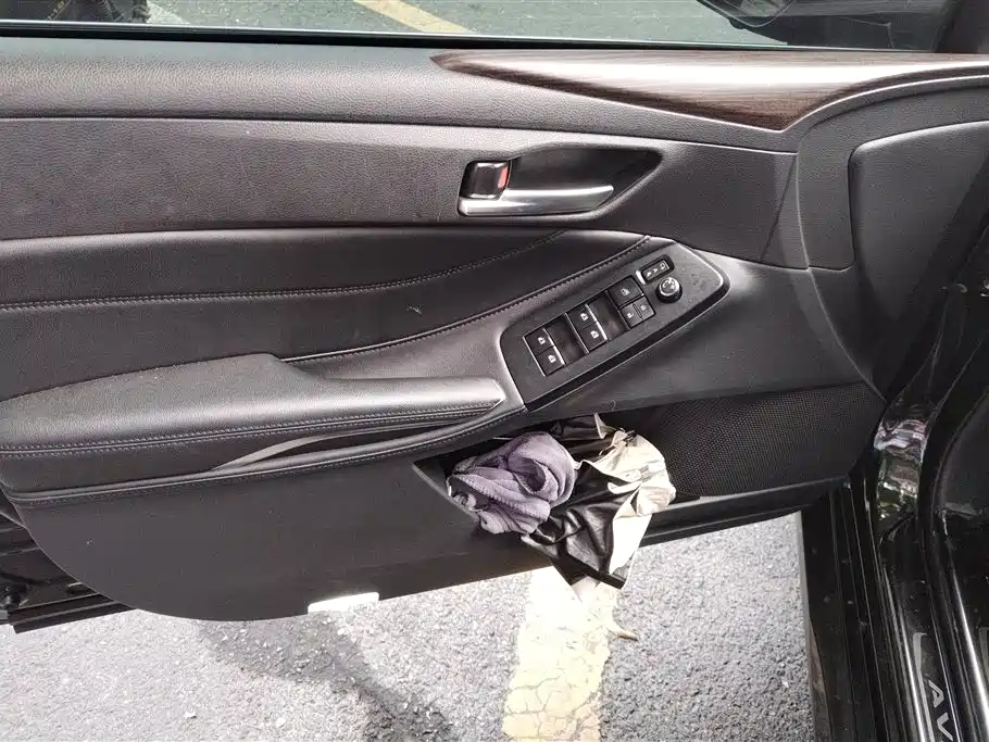 Avalon 2.0 L Select