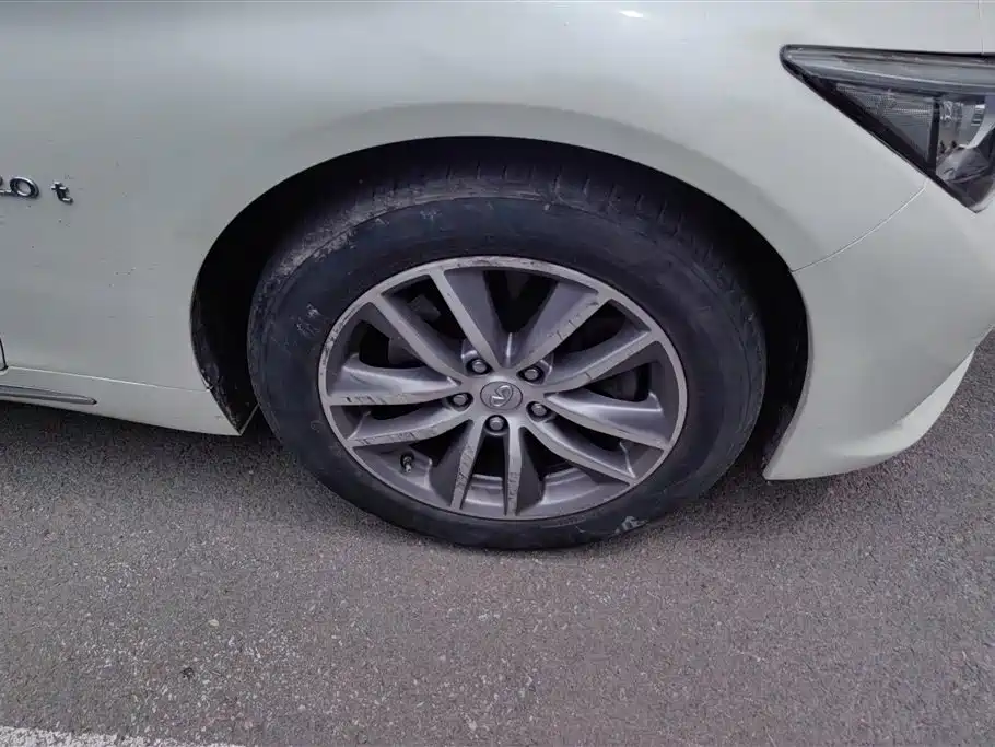 Infiniti Q50 L 2.0 T Joy