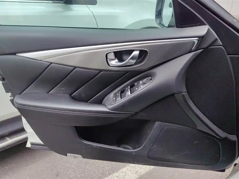 Infiniti Q50 L 2.0 T Joy