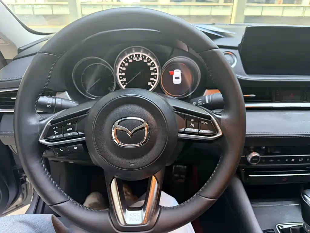 Atenza 2.0 L Blue Sky Luxury