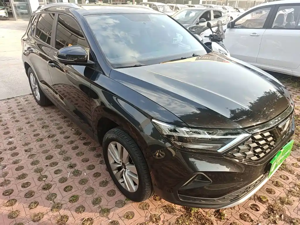 Jetta VS5 280 TSI Auto Progressive