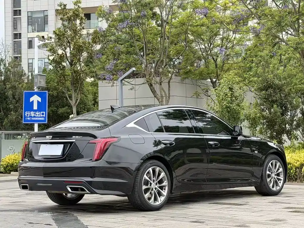 Cadillac CT5 28 T Luxury