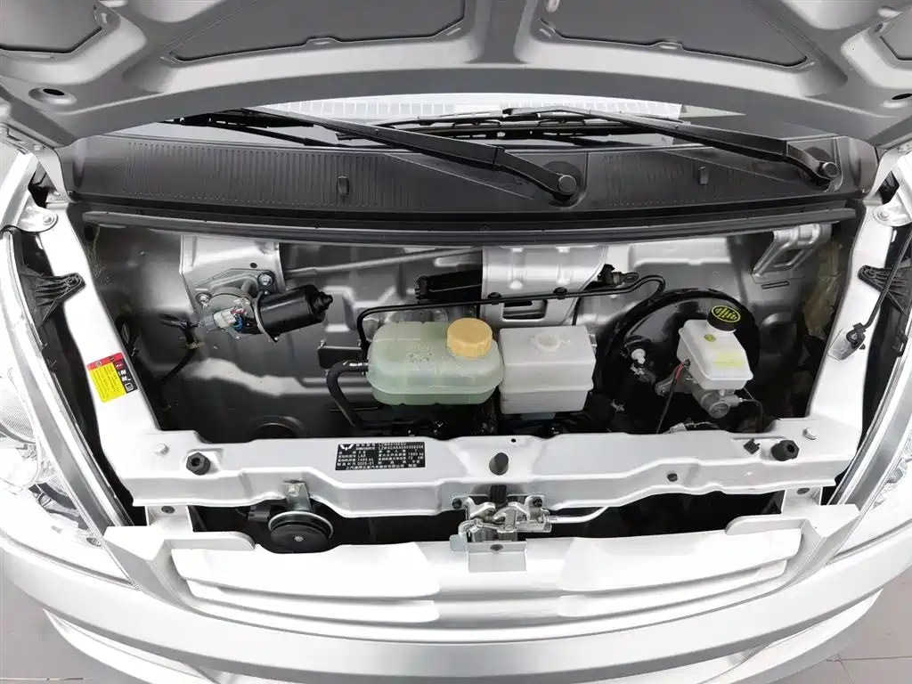 Wuling Rongguang S 1.5 L Basic 5 7-seat