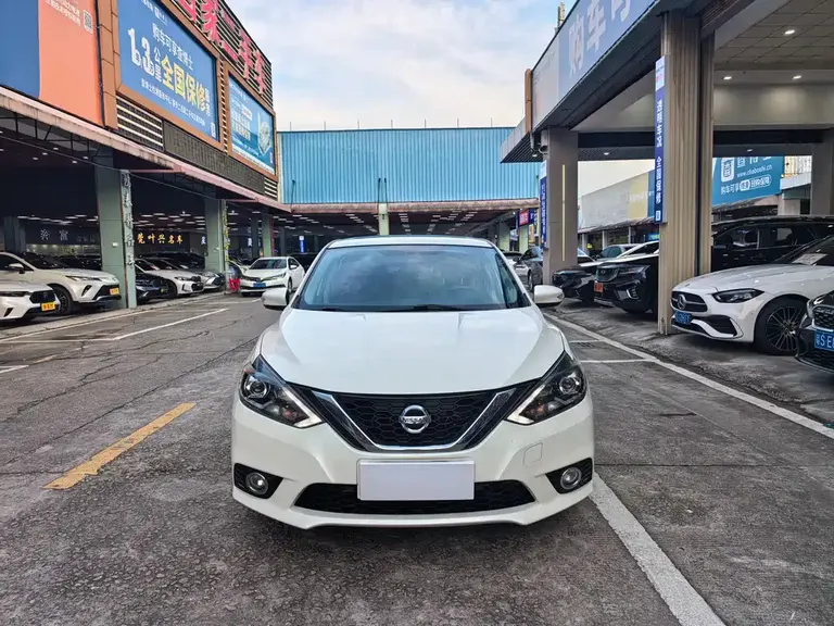 Nissan Sylphy 1.6 XV CVT Connected Premium CN-VI