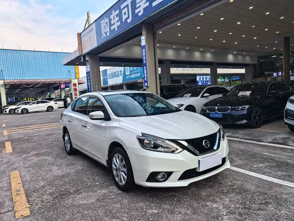 Sylphy 1.6 XV CVT Connected Premium CN-VI