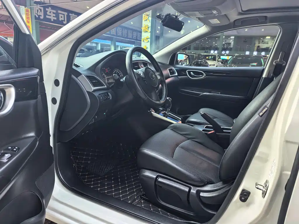 Sylphy 1.6 XV CVT Connected Premium CN-VI