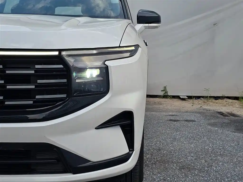 Edge Edge L 2.0 T EcoBoost E Hybrid 4 WD 7-seat Supreme