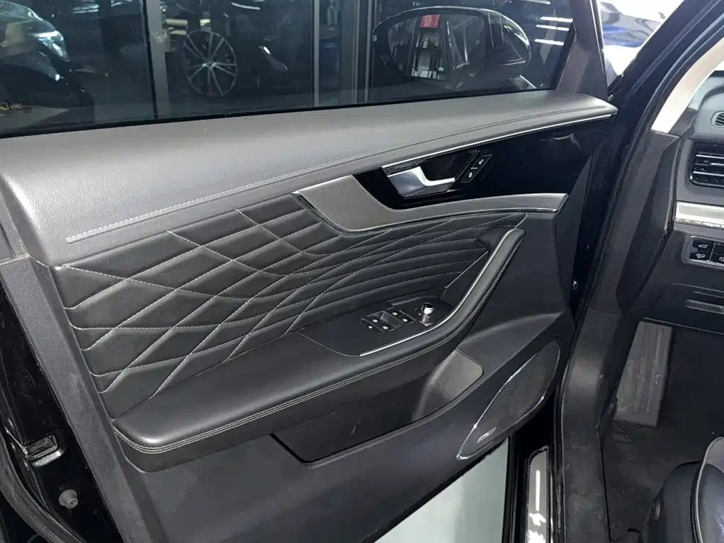 Hongqi HS5 Facelift 2.0 T Connected Flagship Enjoyment