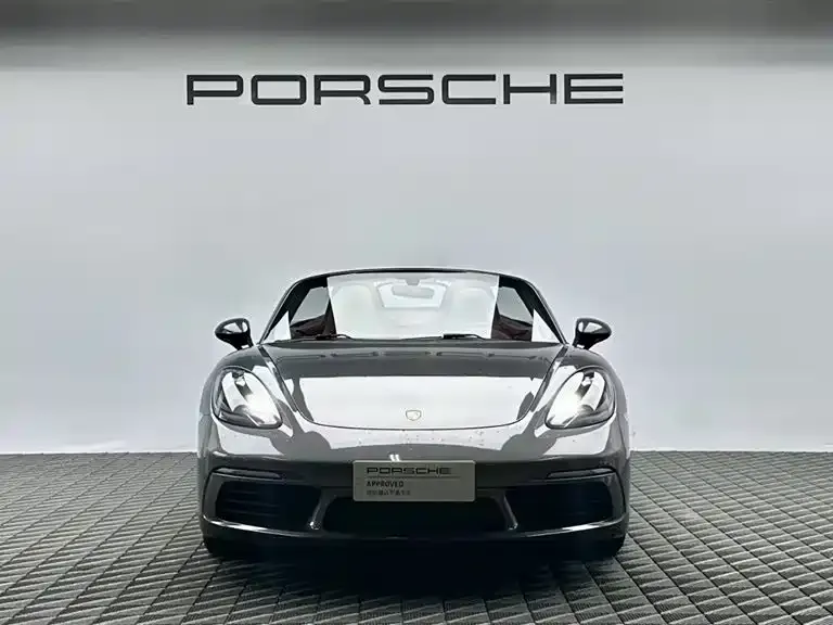 Porsche 718 Boxster 2.0 T