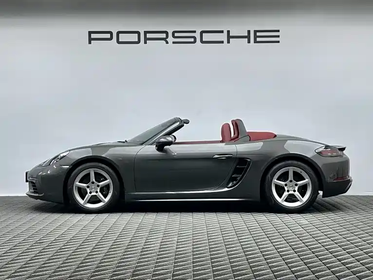 Porsche 718 Boxster 2.0 T