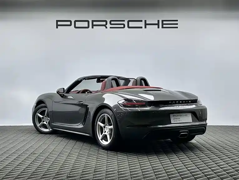 Porsche 718 Boxster 2.0 T