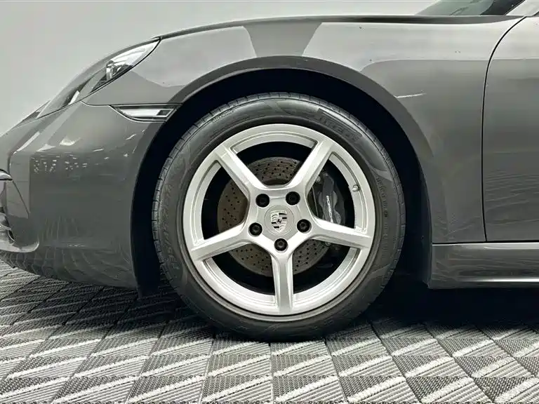 Porsche 718 Boxster 2.0 T