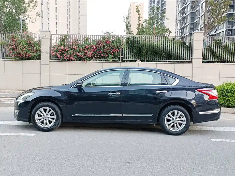 Teana 2.0 L XL Comfort