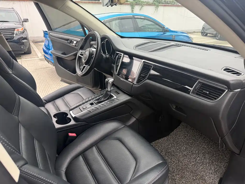 Zotye SR9 2.0 T Auto Ultimate Road