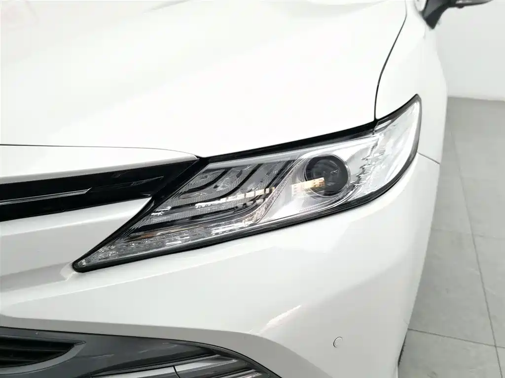 Camry 2.5 G Luxury