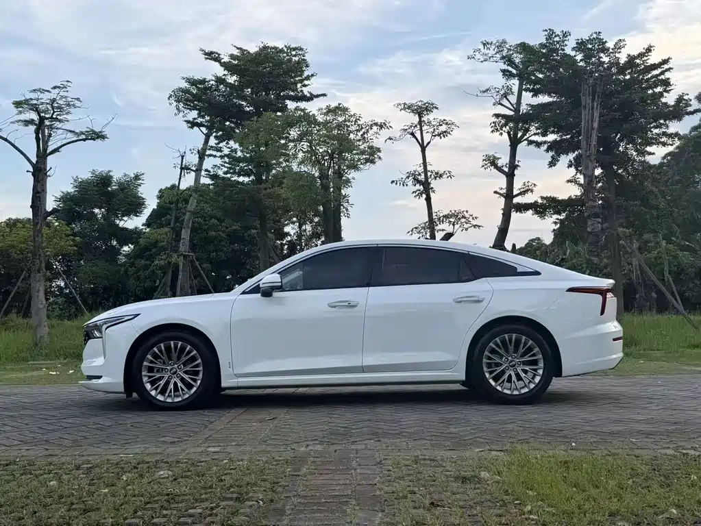 Besturn B70 3 rd Gen 1.5 T Auto Smooth Enjoyment