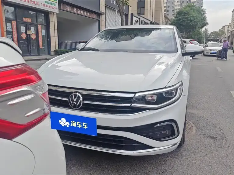 Volkswagen Bora 200 TSI DSG Joy Travel