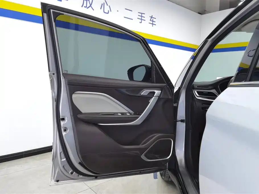 Jiaji 1.8 TD DCT Luxury