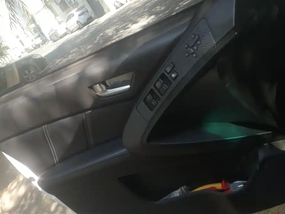 URX 6 SUV 2.0 T Smart Supreme