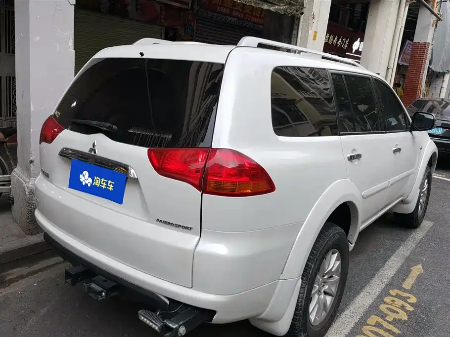 Pajero Sport 3.0 L Auto 4 WD Flagship