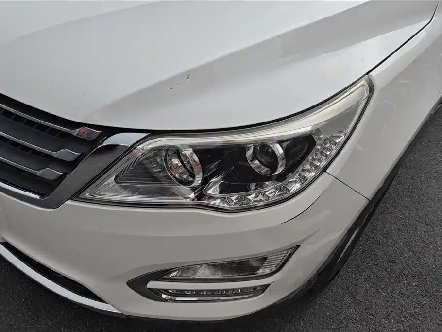 Baojun 560 宝骏560 2016款 1.8 L 手动精英型