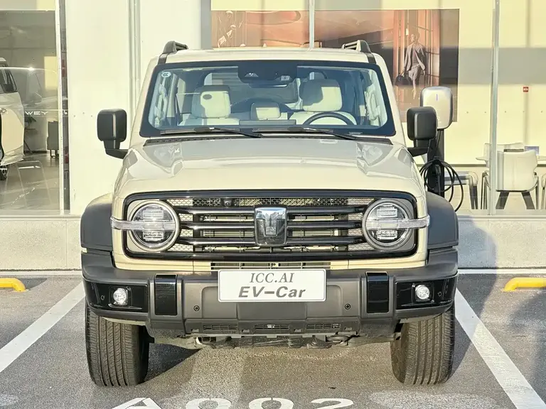 Tank 300 NEV Hi4-T 37.1 kWh