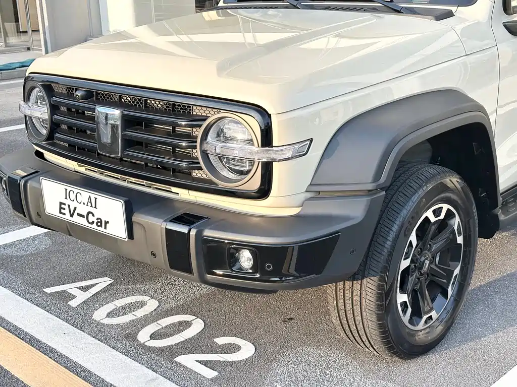 Tank 300 NEV Hi4-T 37.1 kWh