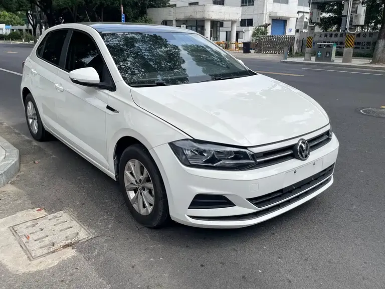 Volkswagen Polo Plus 1.5 L Auto Panoramic Pleasure