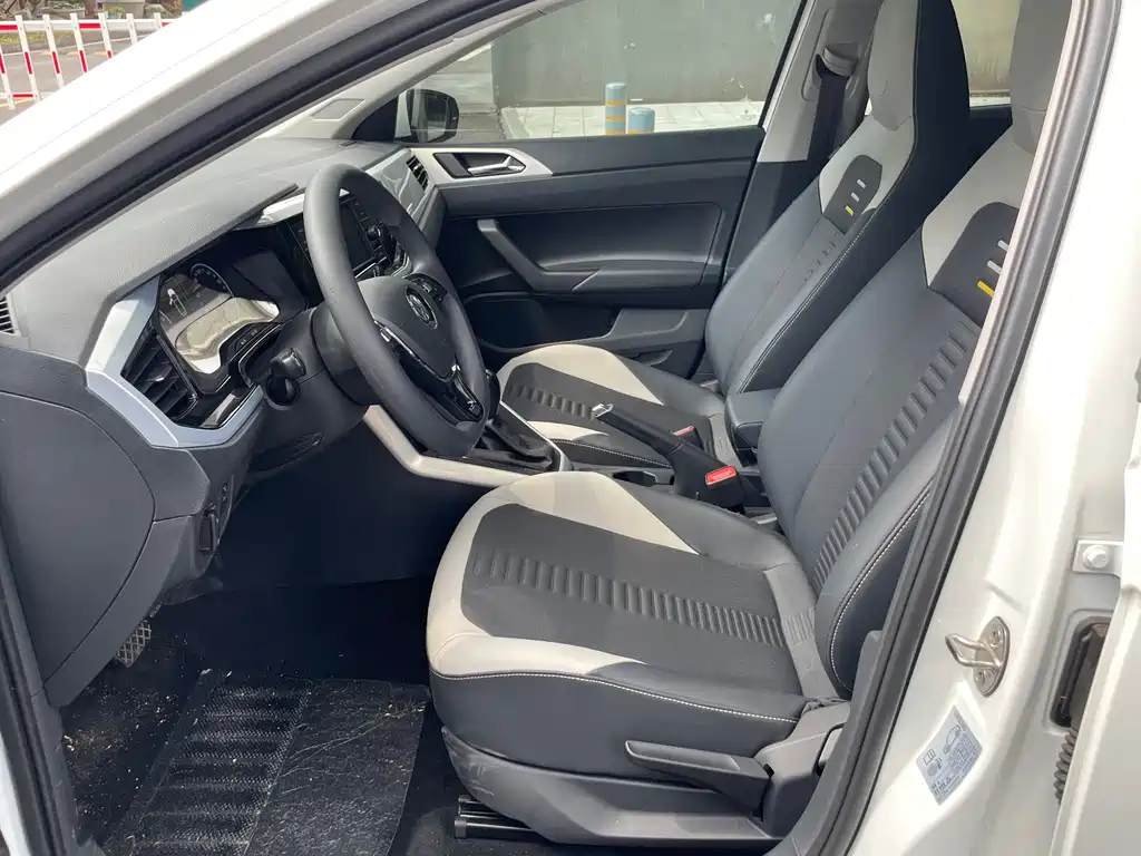 Polo Plus 1.5 L Auto Panoramic Pleasure