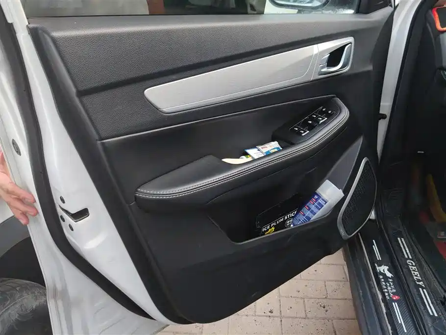 Vision X6 远景X6 2018款 1.8 L 手动4 G互联尊贵型