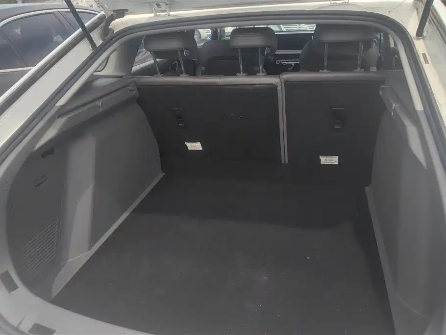 Baojun RC-5 RC-5 W 1.5 T CVT Smart Shine Luxury