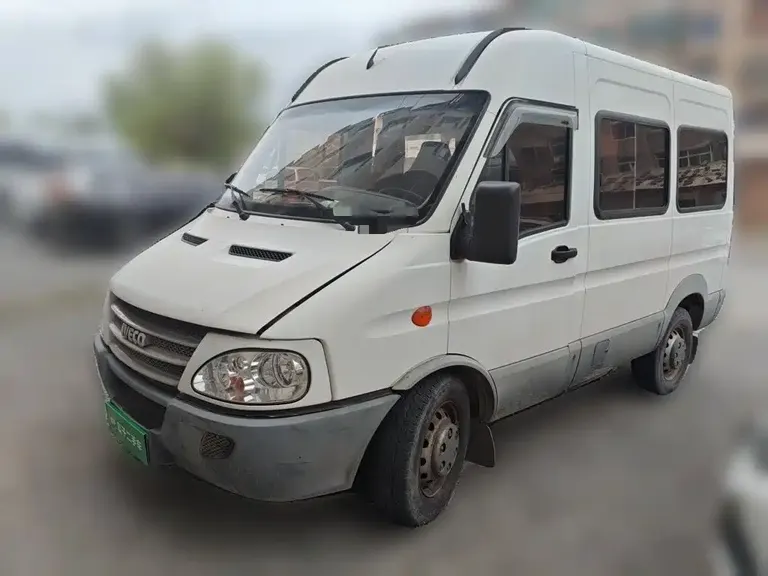 Iveco Baodi 2.5 T Classic A32 Bus Mid Roof 6-7-seat47 Z5